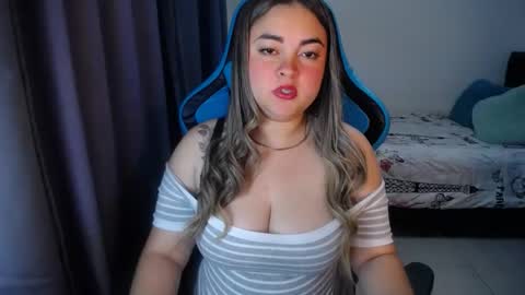 Nicole   online show from 02-02-25, 09:40