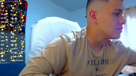 Snapshot of dunkan_kravitz chatting on 01-18-25, 12:36 Dunkan Kravitz online show from 01-18-25, 12:36