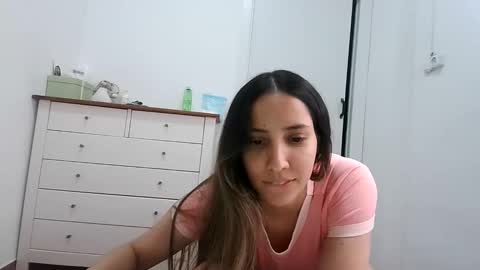 duocaliente310037 online show from 06-07-26, 10:57