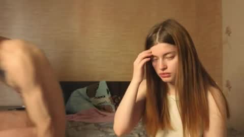 Snapshot of duoemi chatting on 06-05-26, 11:05 Jake And Emilia online show from 06-05-26, 11:05