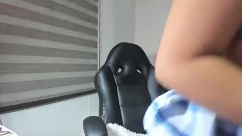 Snapshot of duqueza4you chatting on 03-25-26, 12:16 Katia online show from 03-25-26, 12:16