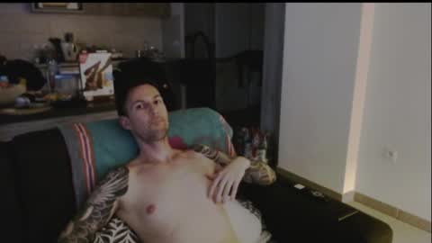 Snapshot of durexdublex chatting on 01-25-25, 12:05 durexdublex online show from 01-25-25, 12:05