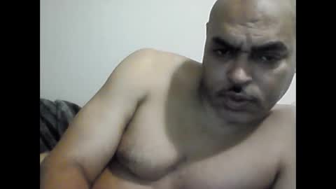 Snapshot of dustdust565 chatting on 11-16-25, 06:19 dustdust565 online show from 11-16-25, 06:19