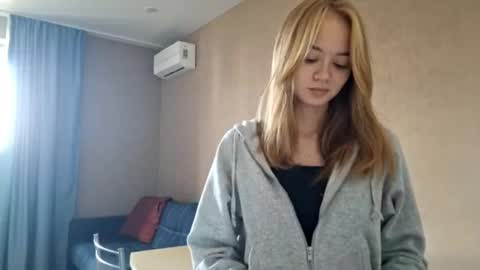 Alisa online show from 10-12-25, 12:26