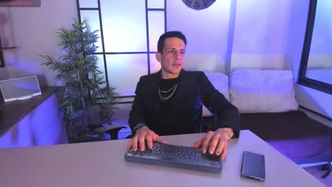 Dustin Sonne online show from 11-19-25, 04:01