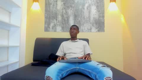 Snapshot of dustin_tayson chatting on 12-15-25, 12:09 DUSTIN online show from 12-15-25, 12:09