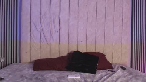 dustinandjordan online show from 11-20-25, 01:44