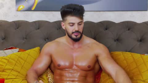 Dustin online show from 02-06-25, 01:05