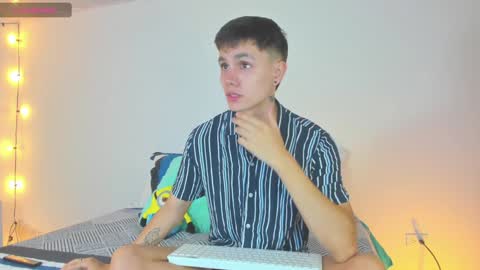 Snapshot of dustinlevine chatting on 01-07-25, 11:58 Dustin Levy online show from 01-07-25, 11:58