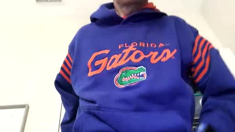 Dustinthesweettalker online show from 12-17-24, 09:16