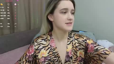 Dusya online show from 02-23-25, 10:17