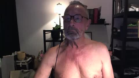 DutchPear online show from 04-30-26, 03:24