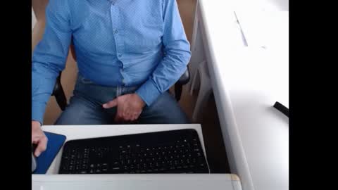 dutchpornking2 online show from 11-01-25, 09:11