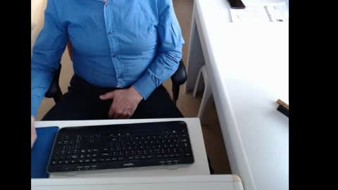 dutchpornking2 online show from 04-15-26, 07:15