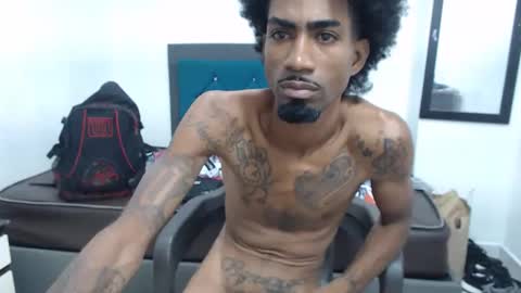 Snapshot of duvanf18 chatting on 04-15-26, 12:28 Elburrito online show from 04-15-26, 12:28
