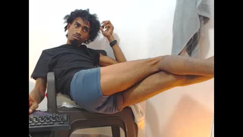 Snapshot of duvanf18 chatting on 05-04-26, 03:41 Elburrito online show from 05-04-26, 03:41
