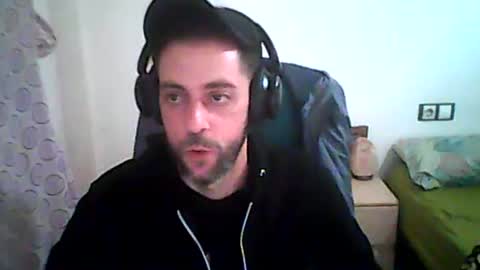 Snapshot of dvdvlc29 chatting on 12-19-25, 09:05 david online show from 12-19-25, 09:05