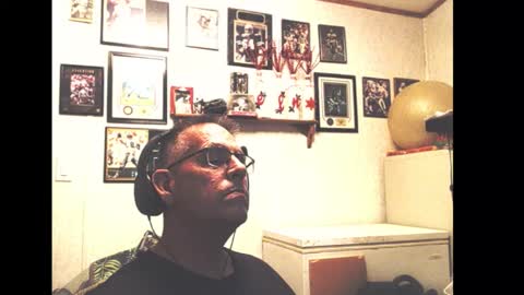 Snapshot of dwinmontana chatting on 11-11-25, 07:19 dwinmontana online show from 11-11-25, 07:19