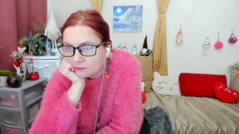 Snapshot of dyannelovee chatting on 01-10-25, 09:34 Dyanne online show from 01-10-25, 09:34