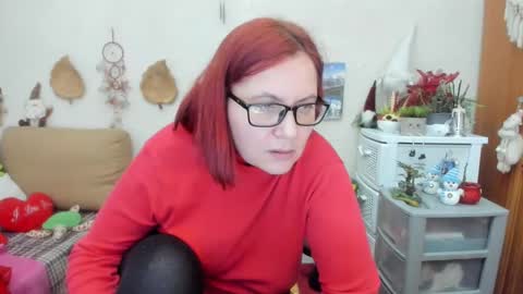 Snapshot of dyannelovee chatting on 02-11-25, 02:13 Dyanne online show from 02-11-25, 02:13