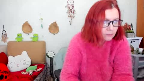 Snapshot of dyannelovee chatting on 03-09-25, 01:59 Dyanne online show from 03-09-25, 01:59