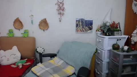 Snapshot of dyannelovee chatting on 03-09-25, 08:10 Dyanne online show from 03-09-25, 08:10