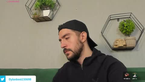 Dylan online show from 09-17-25, 10:22