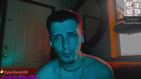 Dylan Daniel 7.8 online show from 01-05-25, 08:31