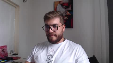 dylanhot10 online show from 02-25-25, 08:41