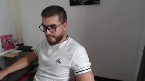 dylanhot10 online show from 10-06-25, 09:34