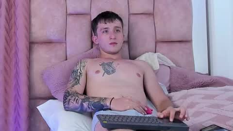 ---DYLAN--- online show from 03-11-25, 06:32