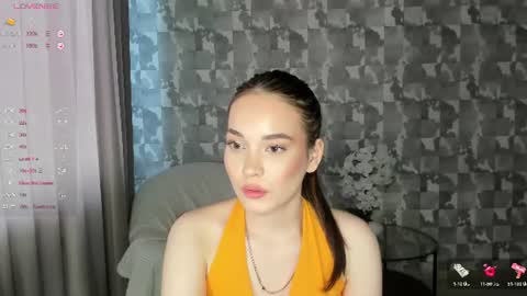 Snapshot of e_mil_y chatting on 07-28-26, 12:48 Emily online show from 07-28-26, 12:48