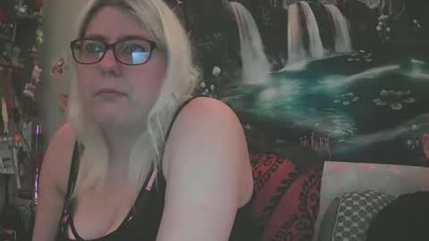 eandr6446 online show from 11-28-25, 03:20