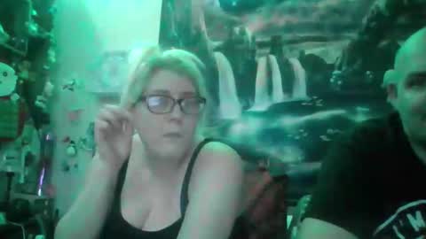 eandr6446 online show from 12-17-25, 03:56