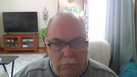 earl52 online show from 02-17-25, 03:31