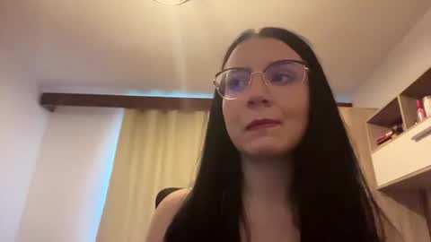 Nora online show from 06-20-26, 03:26