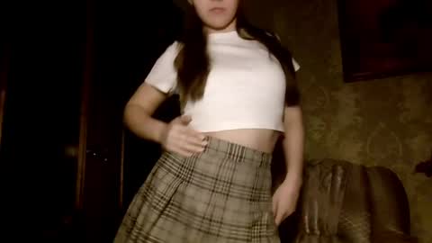 Yuni online show from 04-11-26, 05:28