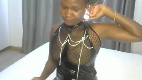 Snapshot of east_queen chatting on 01-03-25, 09:36 east_queen online show from 01-03-25, 09:36