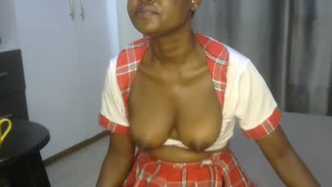 Snapshot of east_queen chatting on 02-02-25, 09:40 east_queen online show from 02-02-25, 09:40