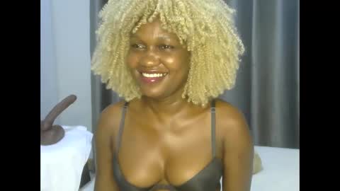 Snapshot of east_queen chatting on 02-24-25, 08:58 east_queen online show from 02-24-25, 08:58