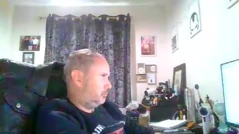 Snapshot of eastmidssoul chatting on 10-23-25, 09:52 eastmidssoul online show from 10-23-25, 09:52