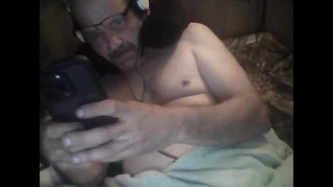 Snapshot of easye4015 chatting on 02-02-25, 11:08 Easye online show from 02-02-25, 11:08