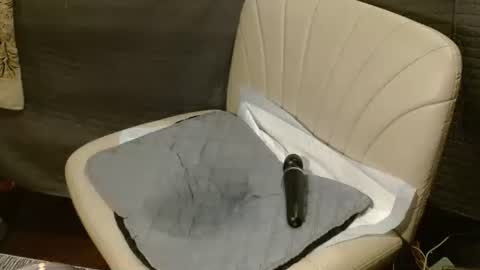 Six online show from 11-09-25, 01:04