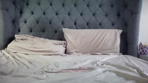 Nadia Ferreira  online show from 01-31-25, 12:51