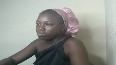 Snapshot of eatuupx chatting on 01-15-25, 10:49 eatuupx online show from 01-15-25, 10:49