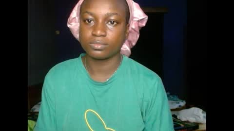 Snapshot of eatuupx chatting on 02-08-25, 07:05 eatuupx online show from 02-08-25, 07:05