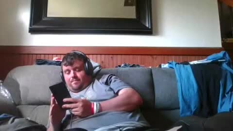 Eazyb91 online show from 06-20-26, 09:28