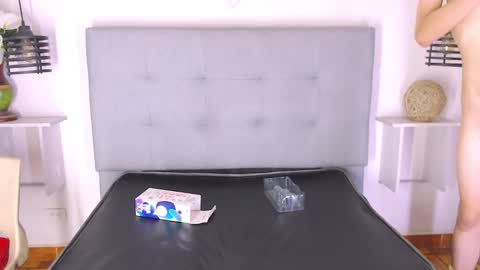 Snapshot of eban_dustan chatting on 01-14-25, 01:36 Eban online show from 01-14-25, 01:36