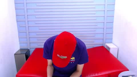 Snapshot of eban_dustan chatting on 02-18-25, 11:19 Eban online show from 02-18-25, 11:19