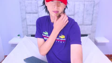 Snapshot of eban_dustan chatting on 02-26-25, 01:11 Eban online show from 02-26-25, 01:11